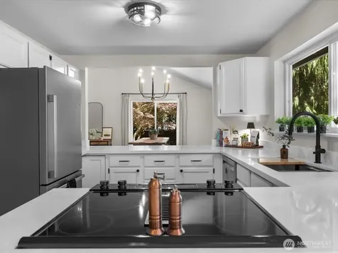 15931 2nd Place W Lynnwood WA 98087