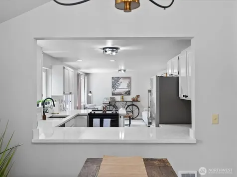 15931 2nd Place W Lynnwood WA 98087