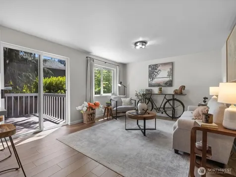 15931 2nd Place W Lynnwood WA 98087