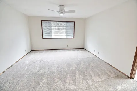 23952 SE 40th Place Sammamish WA 98029