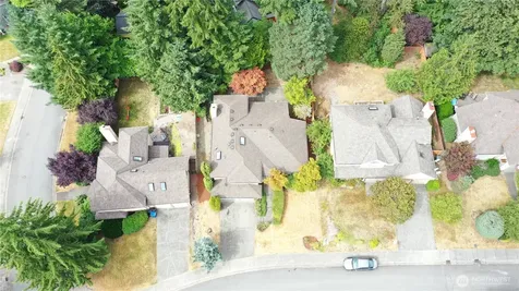 23952 SE 40th Place Sammamish WA 98029