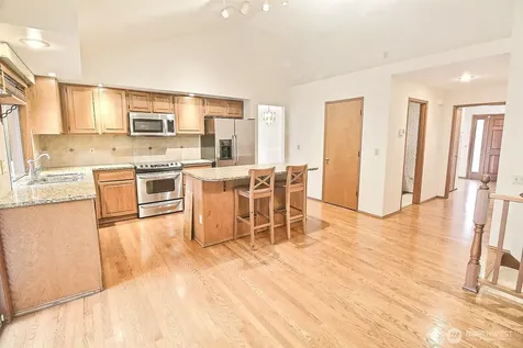 23952 SE 40th Place Sammamish WA 98029