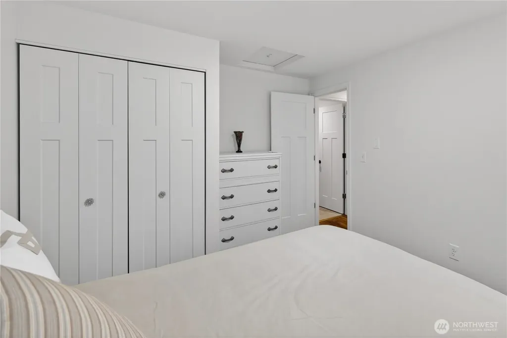 21313 NE 10th Place Sammamish WA 98074