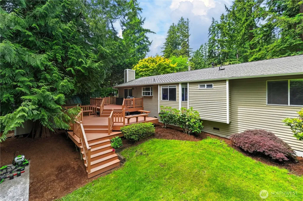 21313 NE 10th Place Sammamish WA 98074