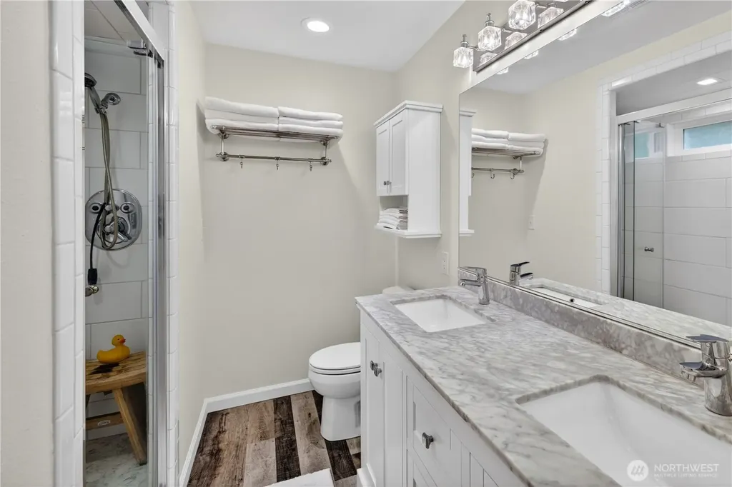 21313 NE 10th Place Sammamish WA 98074
