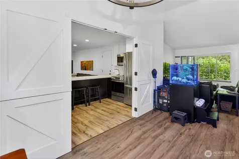 21313 NE 10th Place Sammamish WA 98074