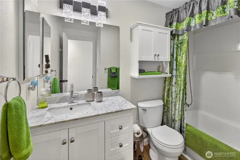 21313 NE 10th Place Sammamish WA 98074
