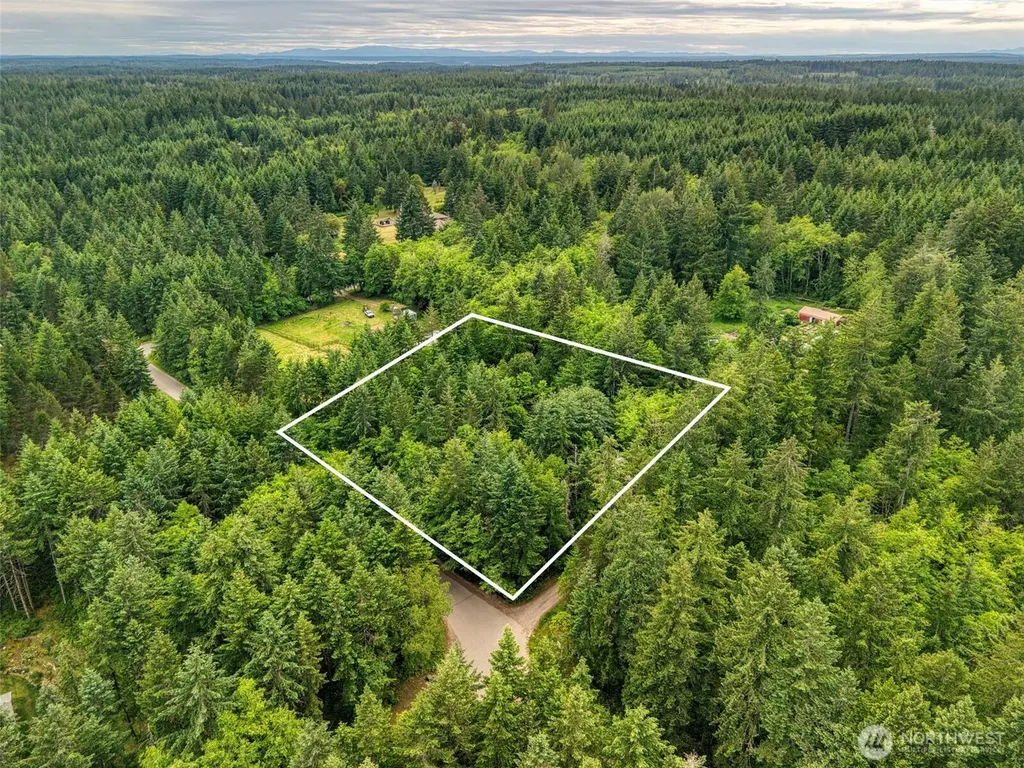 4748 SW Hunter Road Port Orchard WA 98367