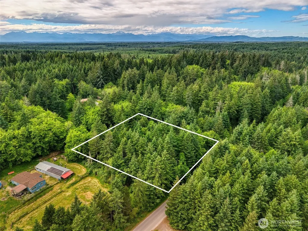4748 SW Hunter Road Port Orchard WA 98367