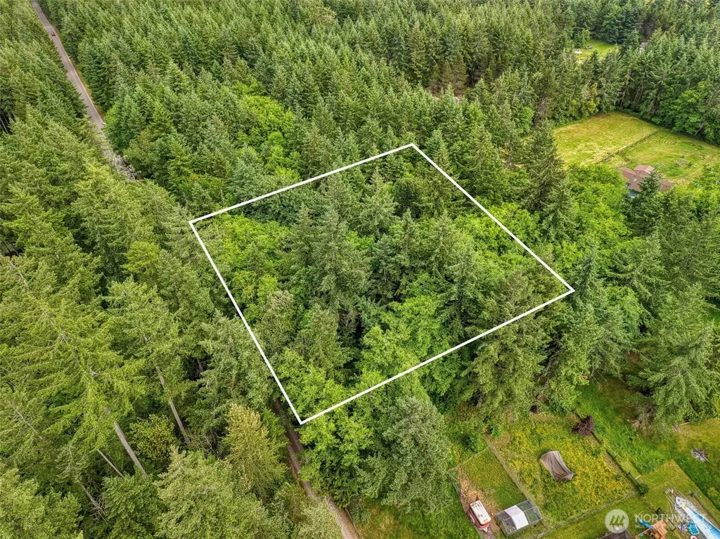 4748 SW Hunter Road Port Orchard WA 98367