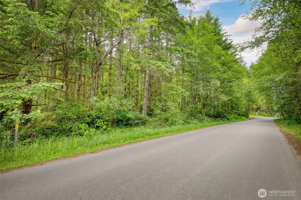 4748 SW Hunter Road Port Orchard WA 98367