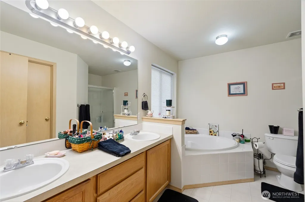19712 207th Street Ct E Orting WA 98360
