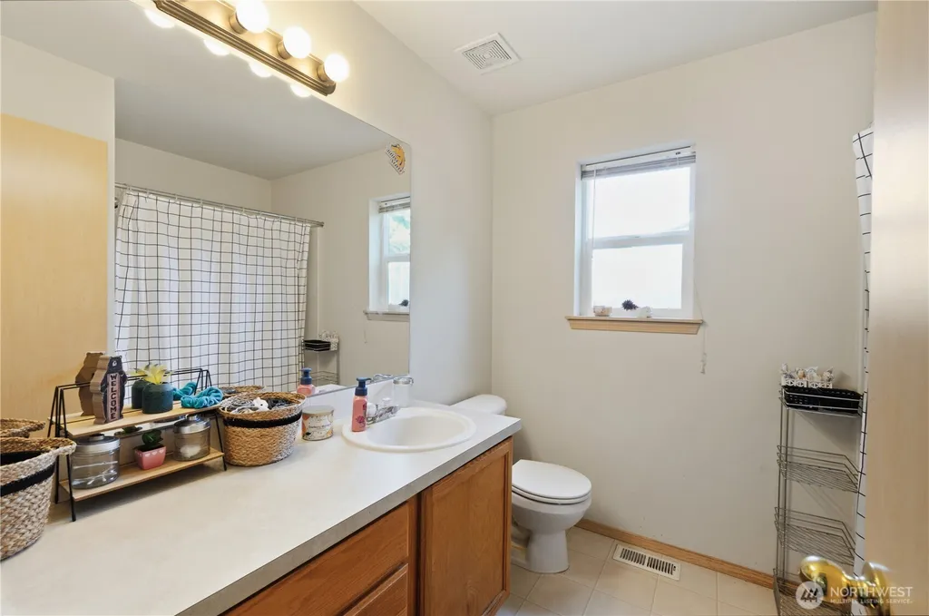 19712 207th Street Ct E Orting WA 98360