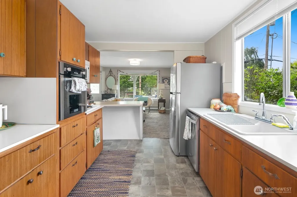 919 6th Avenue S Edmonds WA 98020