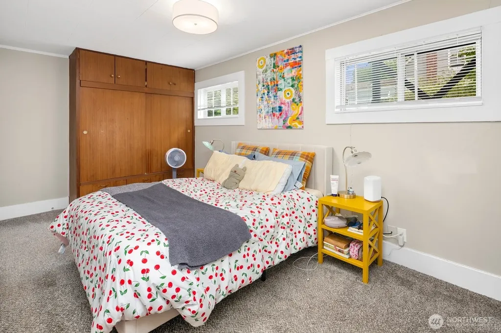 919 6th Avenue S Edmonds WA 98020