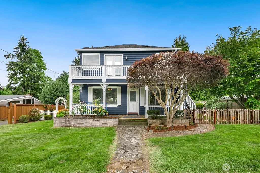 919 6th Avenue S Edmonds WA 98020
