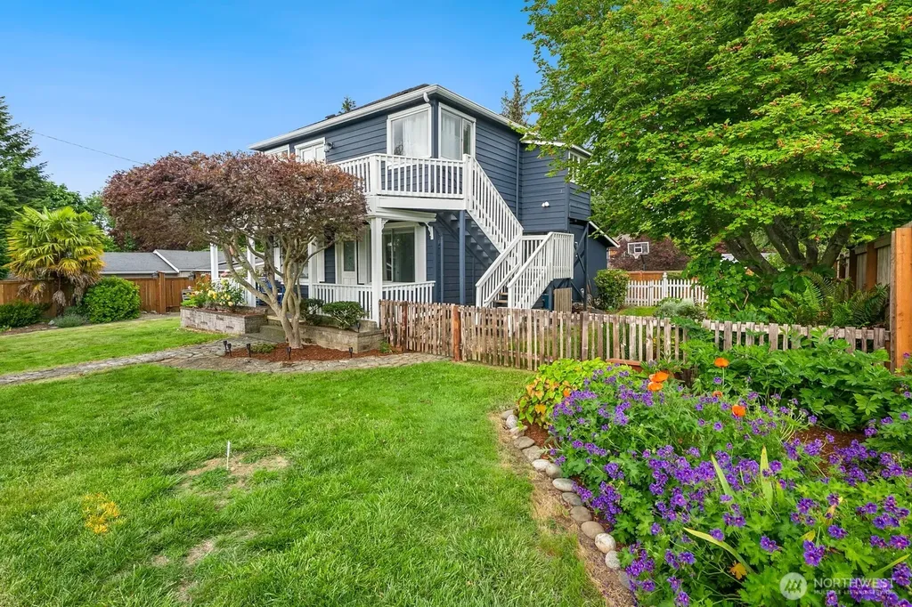 919 6th Avenue S Edmonds WA 98020