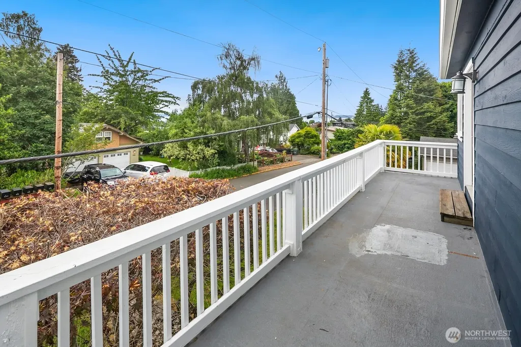 919 6th Avenue S Edmonds WA 98020