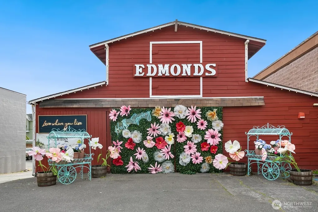 919 6th Avenue S Edmonds WA 98020