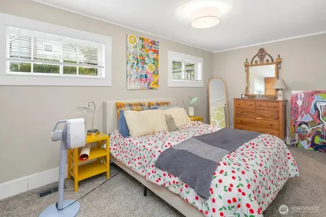 919 6th Avenue S Edmonds WA 98020