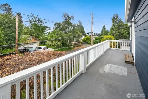 919 6th Avenue S Edmonds WA 98020