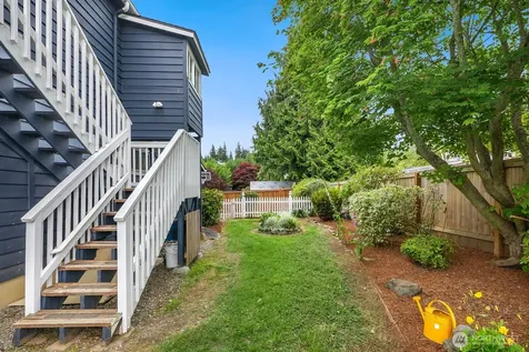919 6th Avenue S Edmonds WA 98020