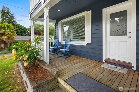 919 6th Avenue S Edmonds WA 98020