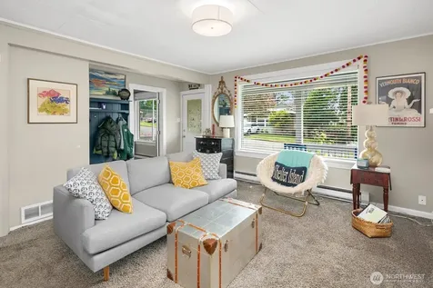 919 6th Avenue S Edmonds WA 98020