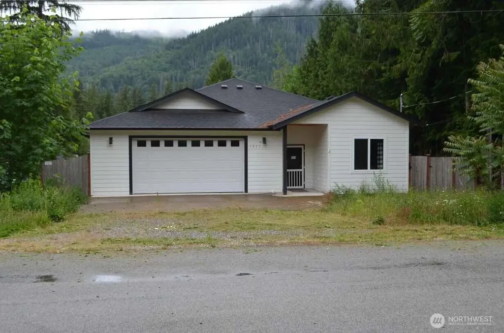 7955 Apache Drive Maple Falls WA 98266