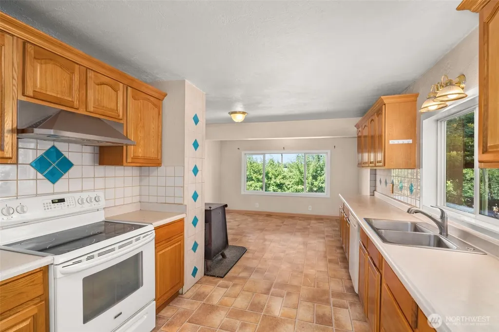 1649 Pleasant Valley Road Chehalis WA 98532