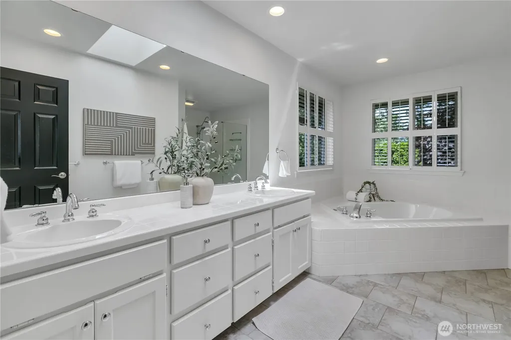 5607 94th Place SW Mukilteo WA 98275
