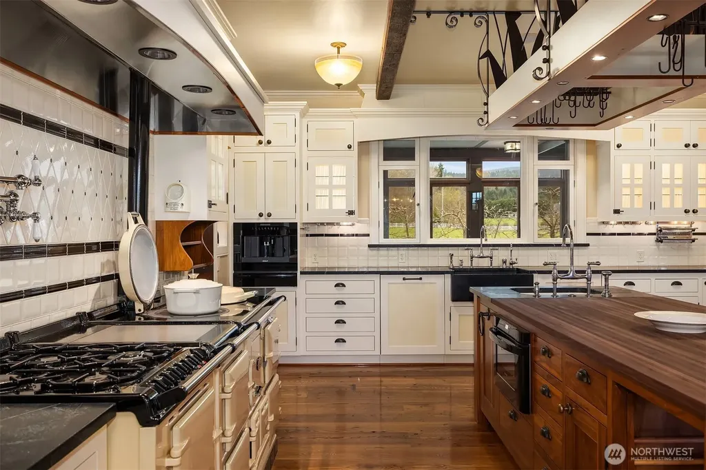 231 River Run Road Sequim WA 98382