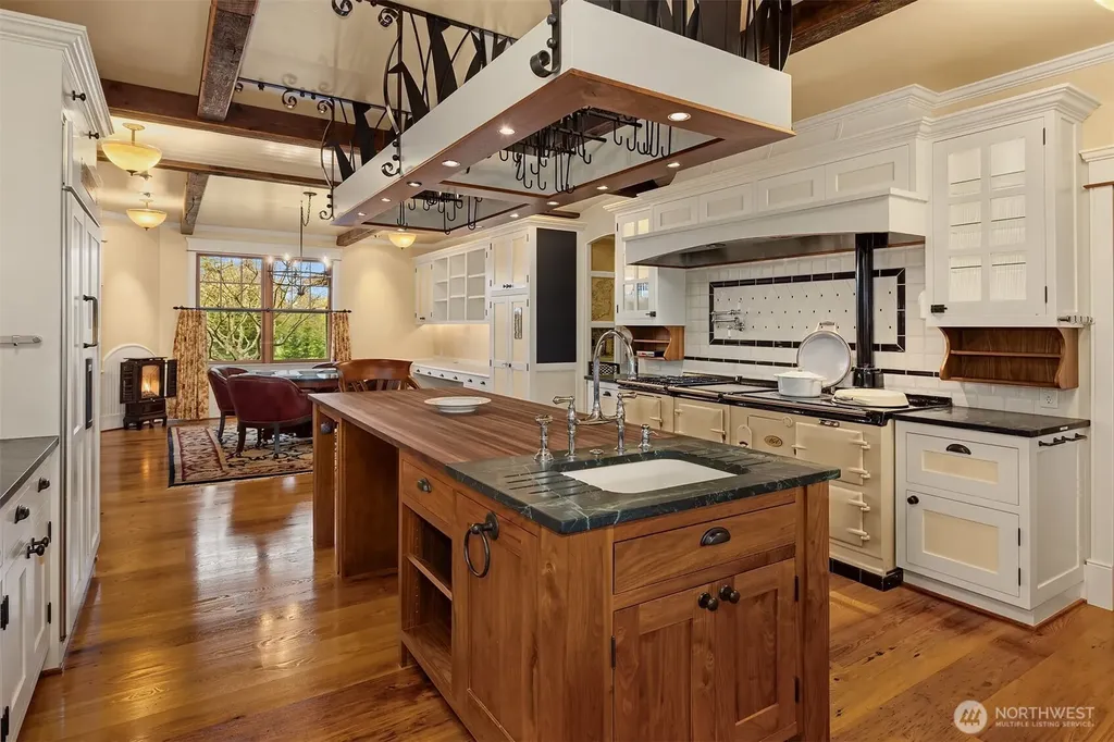 231 River Run Road Sequim WA 98382