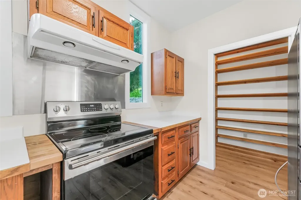 15417 204th Avenue SE Renton WA 98059