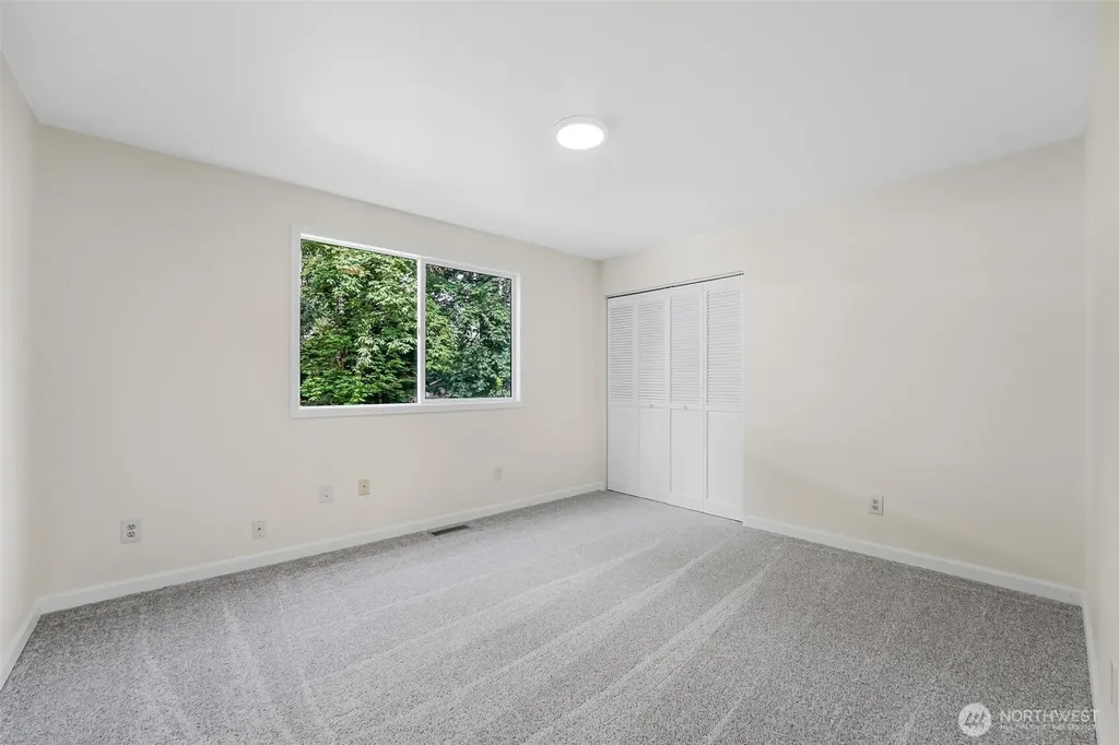 15417 204th Avenue SE Renton WA 98059