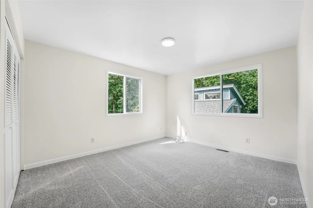 15417 204th Avenue SE Renton WA 98059