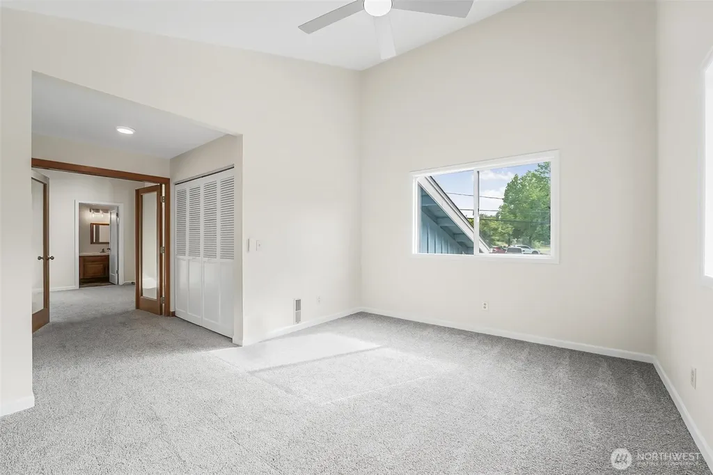 15417 204th Avenue SE Renton WA 98059