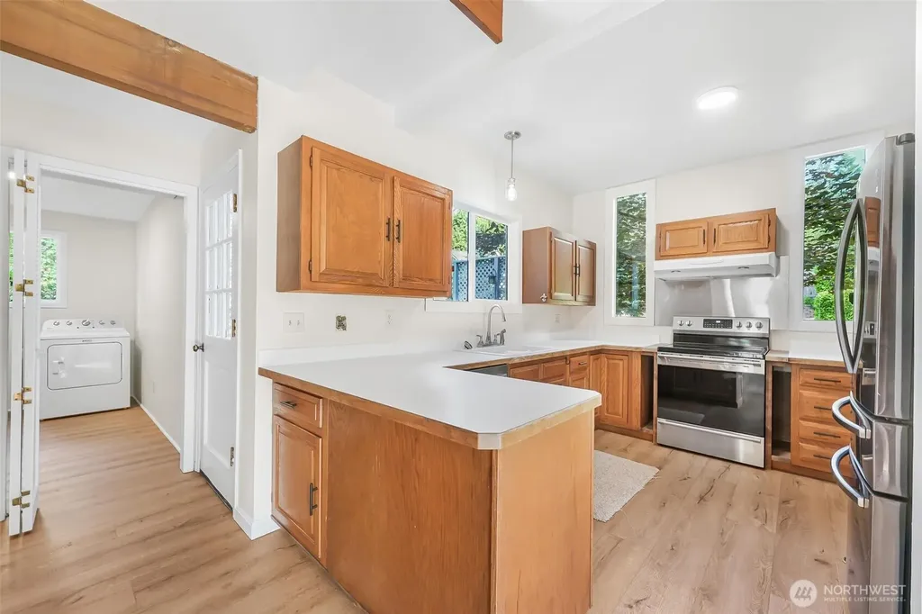 15417 204th Avenue SE Renton WA 98059