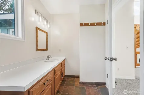15417 204th Avenue SE Renton WA 98059