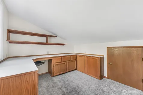 15417 204th Avenue SE Renton WA 98059