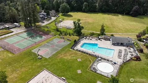 15417 204th Avenue SE Renton WA 98059