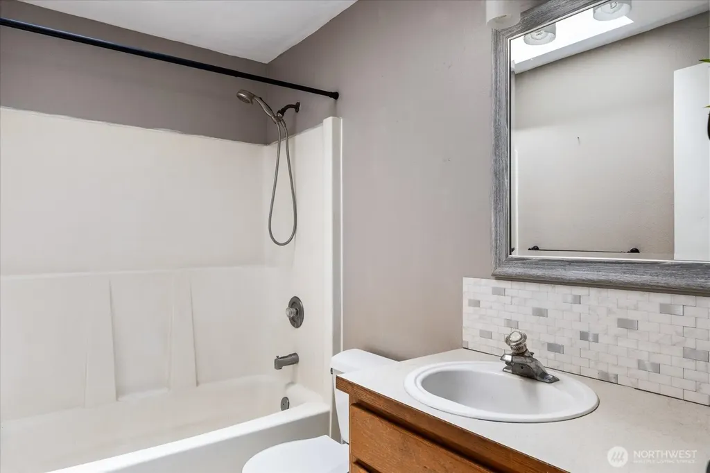 1273 Rickover Drive Coupeville WA 98239