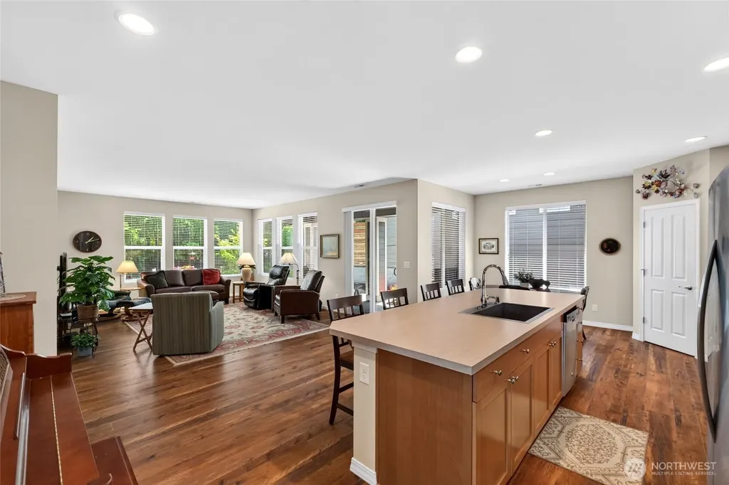 8551 Vashon Drive NE Lacey WA 98516