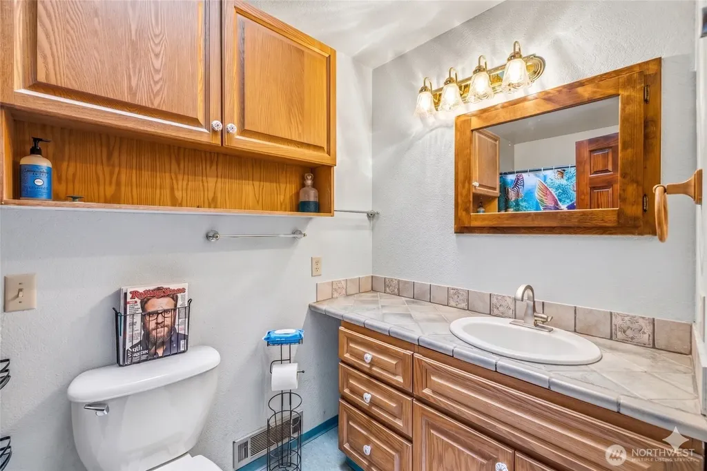 592 Sprague Valley Drive Maple Falls WA 98266
