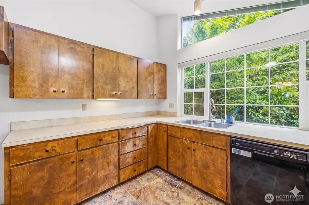 592 Sprague Valley Drive Maple Falls WA 98266