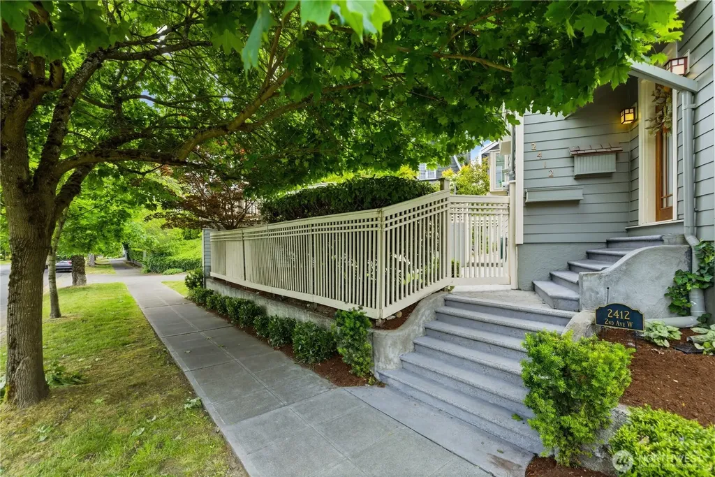 2412 2nd Avenue W Seattle WA 98119