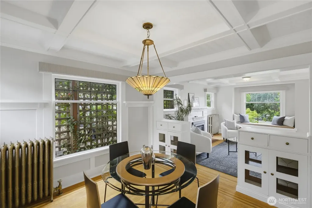 2412 2nd Avenue W Seattle WA 98119