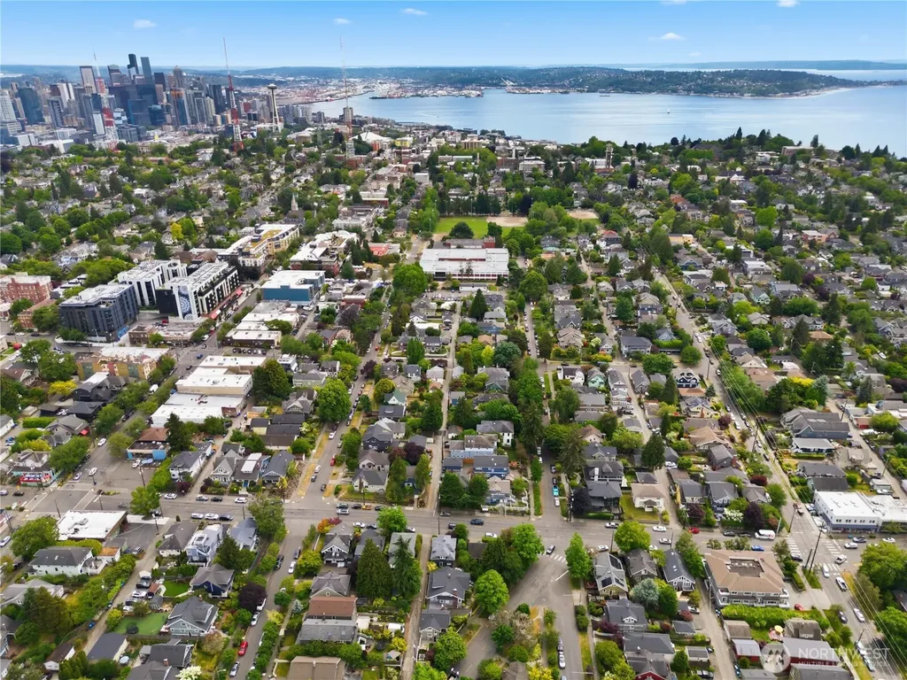2412 2nd Avenue W Seattle WA 98119