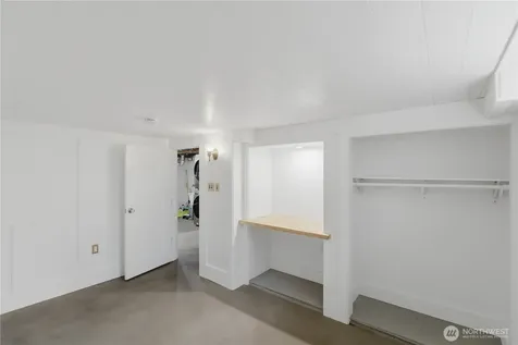 2412 2nd Avenue W Seattle WA 98119