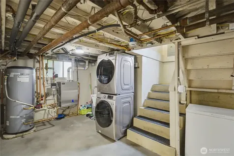 2412 2nd Avenue W Seattle WA 98119